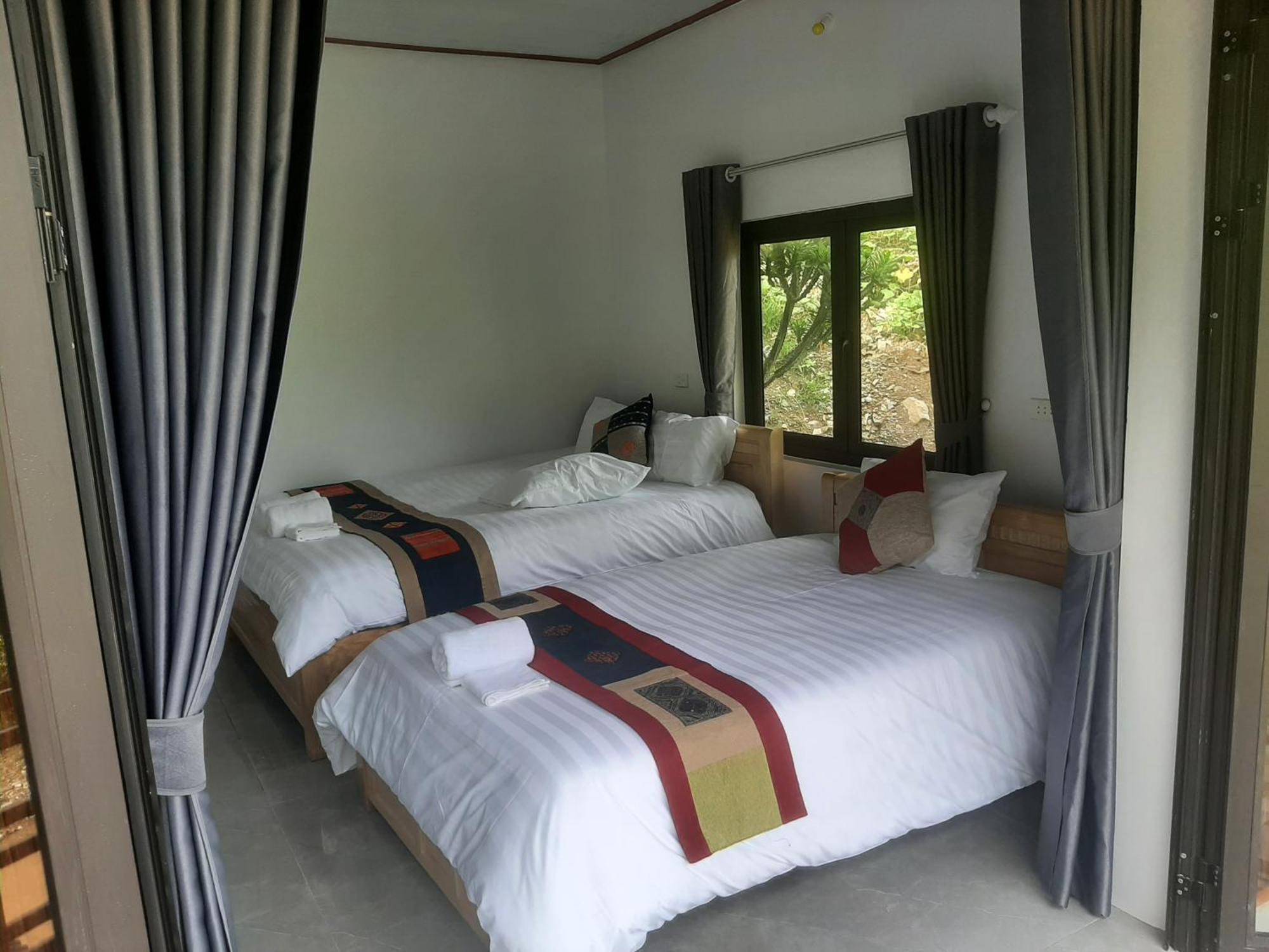 Dong Suoi H'Mong Homestay & Bungalow - Trek & Vegetarian Food Mu Cang Chai Exterior photo